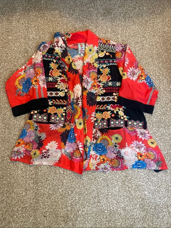Johnny Was Jackets & Blazers - Johnny Was Silk Red Floral Embroidered Kimono Blouse